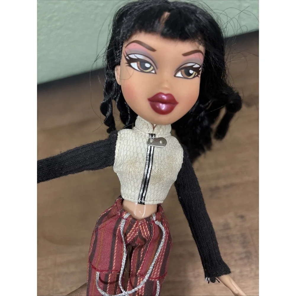 Bratz Doll Yasmin Sportz Soccer & Jade Xpress It Incomplete